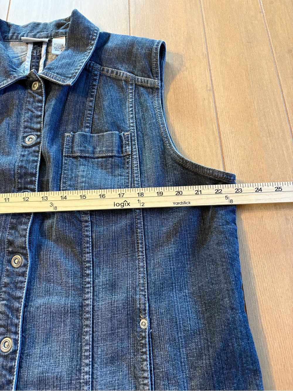 Chico’s Platinum Denim Vest 3 XL Button Front Sleeveless Jean Vest Dark Wash - Picture 9 of 11